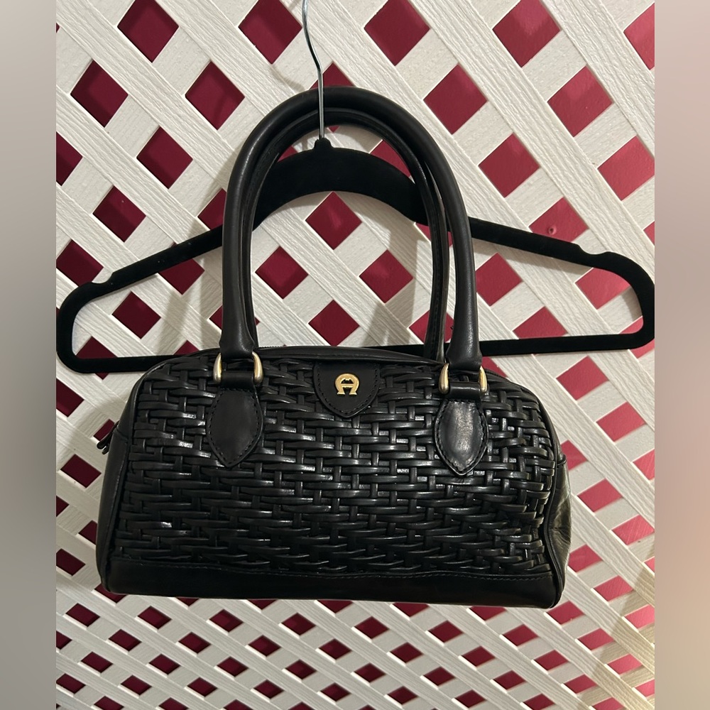 Aigner Vintage Black Woven Leather Handbag